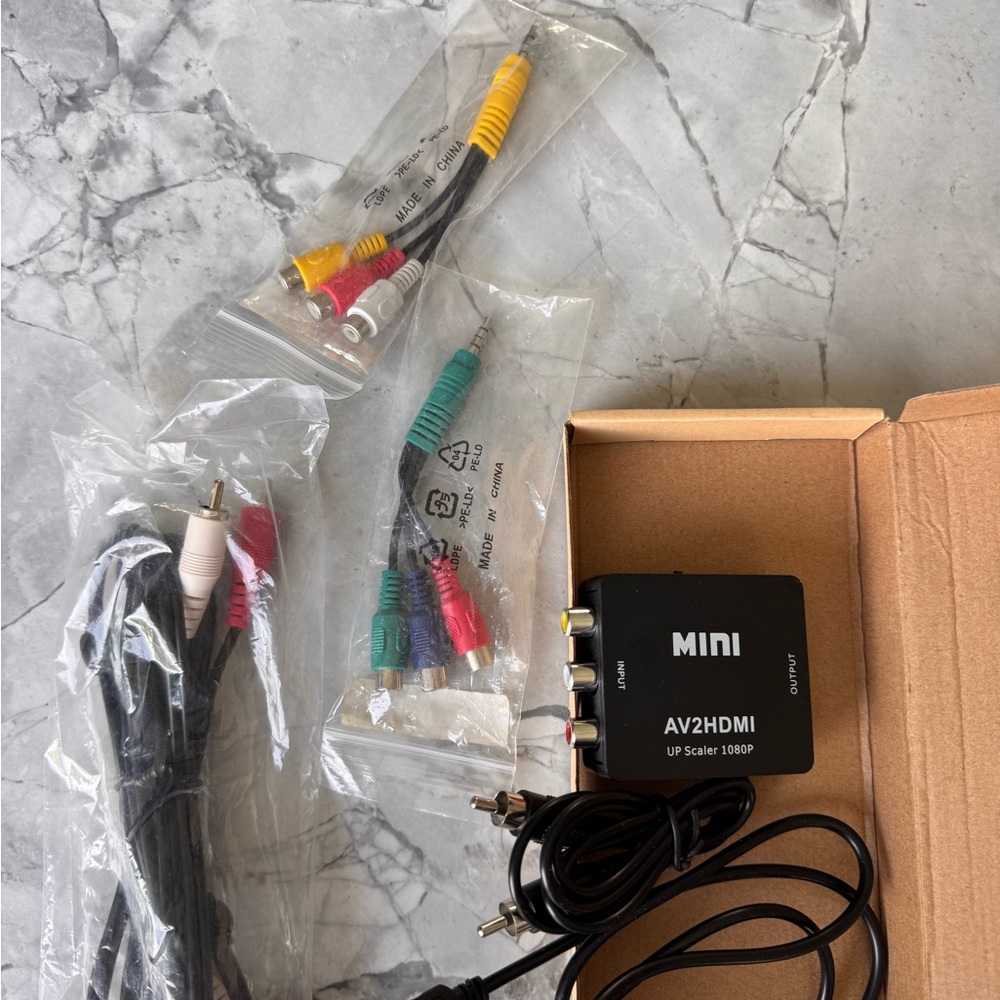 Mini AV2HDMI Converter with Cables